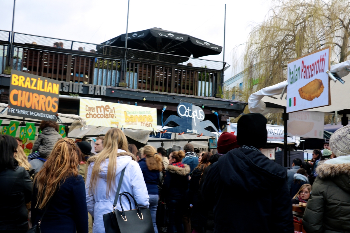 busy saturday morning at the market   